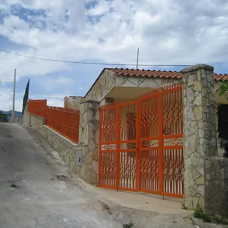 Casa Gina Apartment *